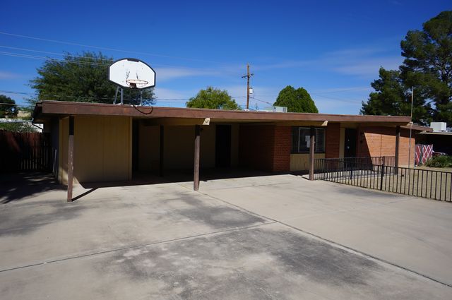 8109 E Baker DrTucson, AZ, 85710Pima County