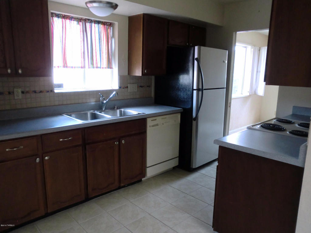 8410 E Cypress Point, Tucson, AZ 85710