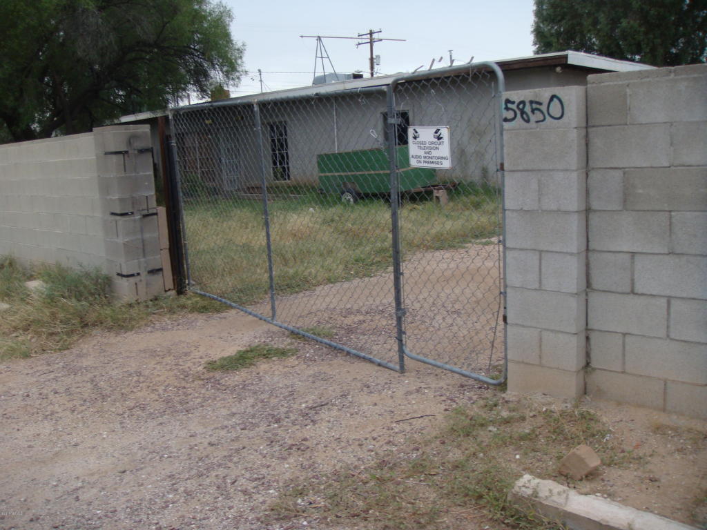 5850 E 21st, Tucson, AZ 85711