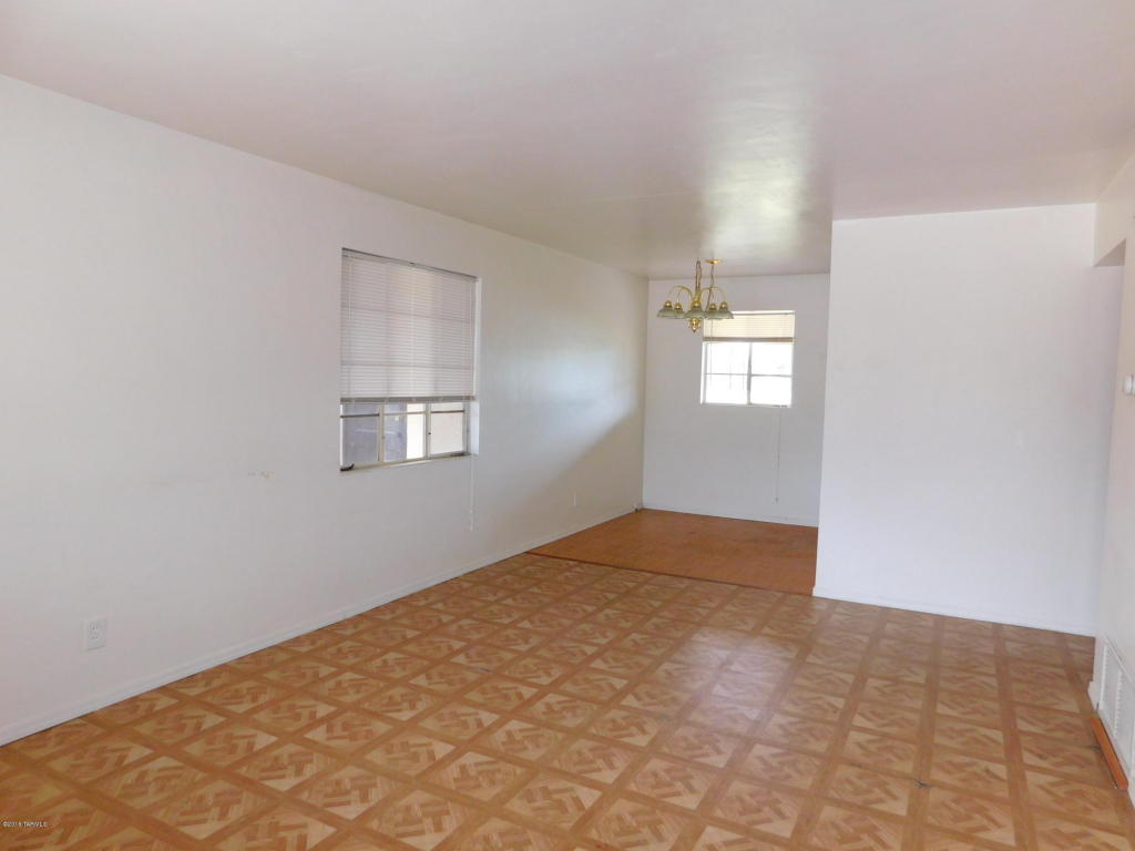 5617 E Juarez, Tucson, AZ 85711