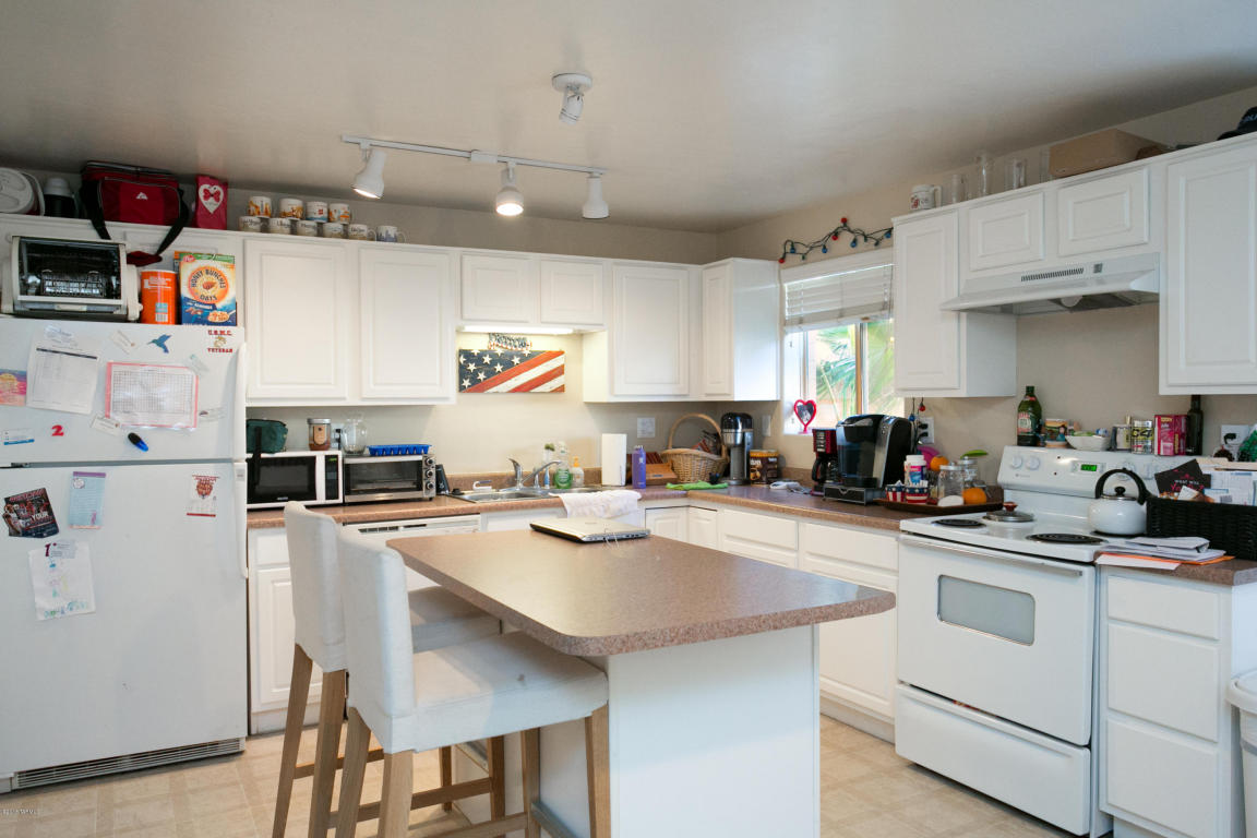 924 N Desert, Tucson, AZ 85711