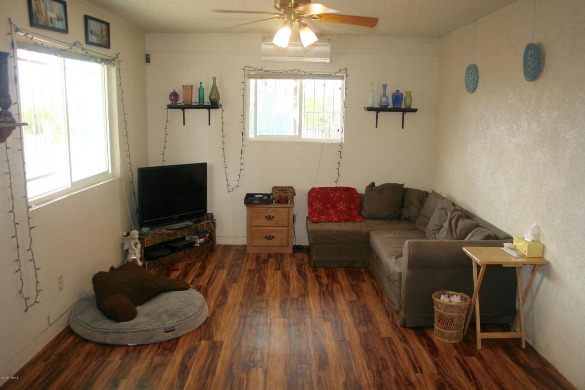 2001 S Longfellow, Tucson, AZ 85711