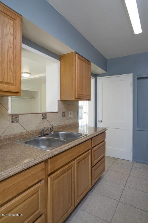 4649 E Cooper, Tucson, AZ 85711