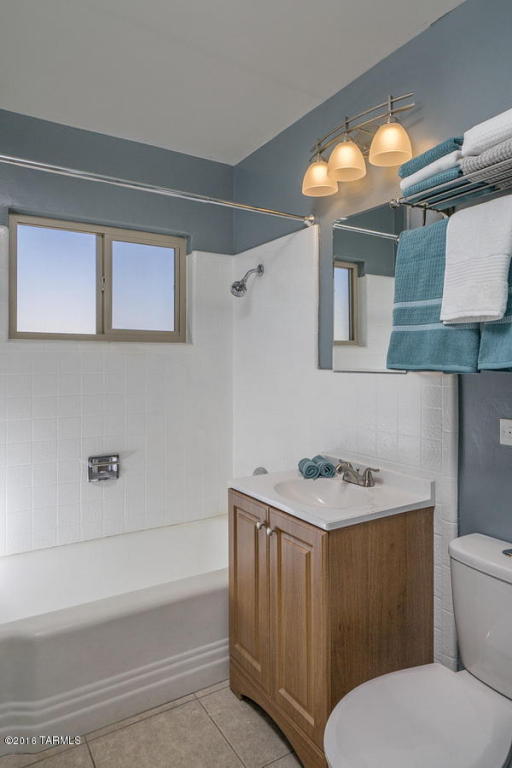 4649 E Cooper, Tucson, AZ 85711