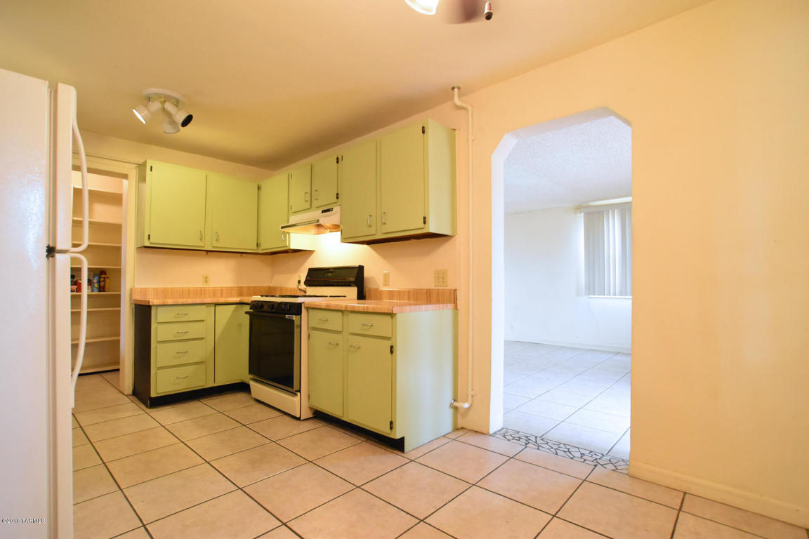 4071 E Santa Barbara, Tucson, AZ 85711