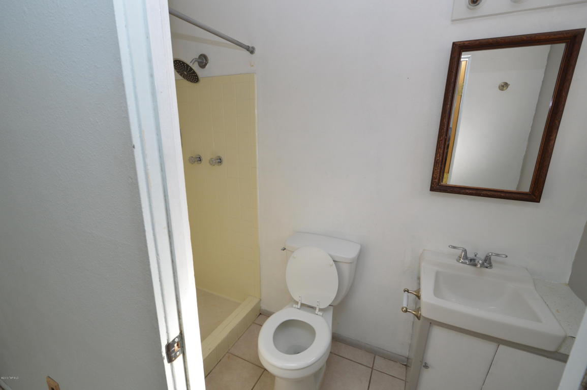 6074 E 20th, Tucson, AZ 85711