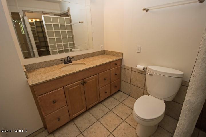 5010 E Scarlett, Tucson, AZ 85711