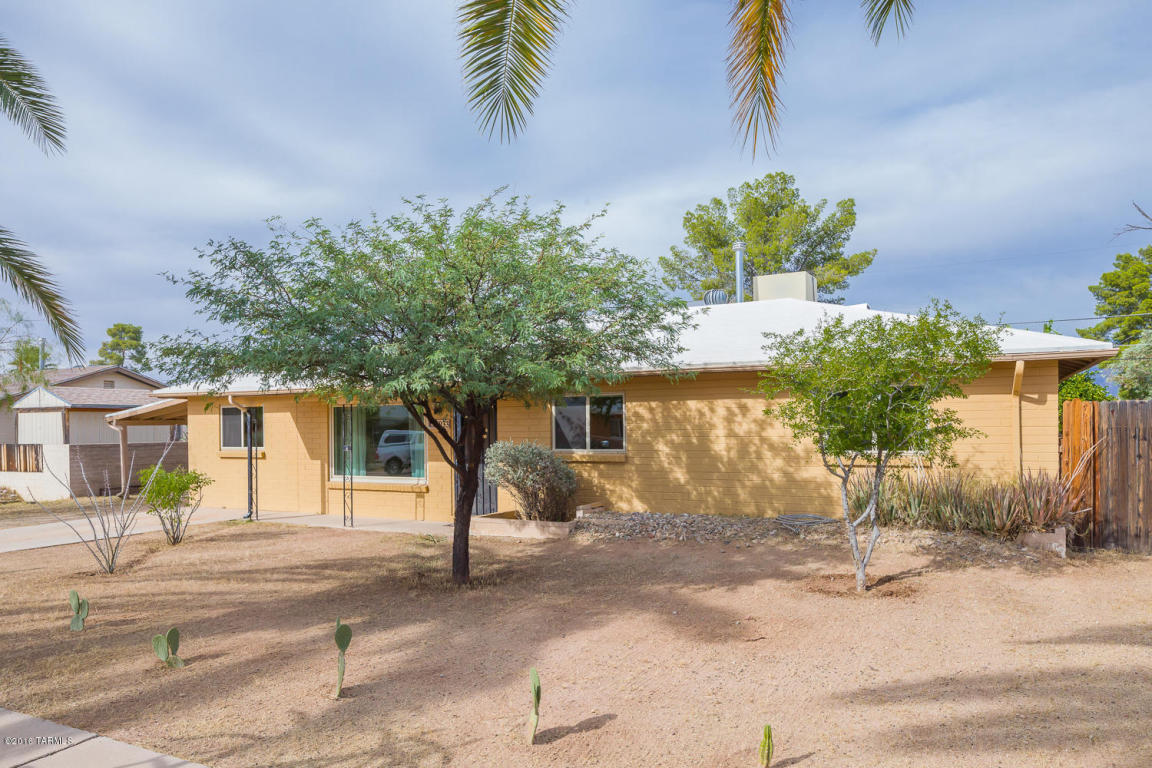 5833 E Eastland, Tucson, AZ 85711