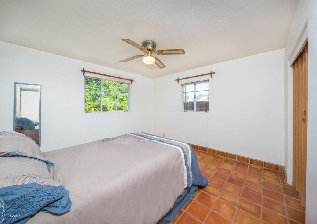 5833 E Eastland, Tucson, AZ 85711
