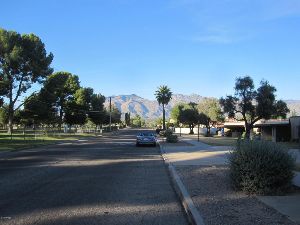 2432 N Sahuara Av, Tucson, AZ 85712