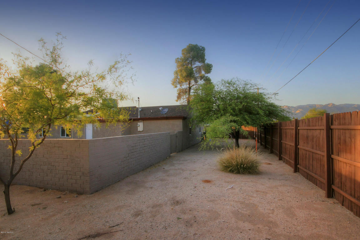 5458 E Lester, Tucson, AZ 85712
