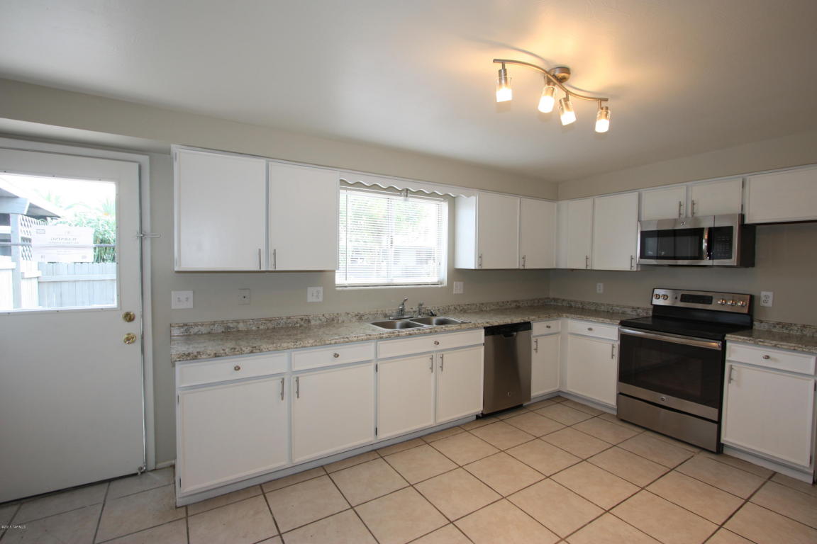 3117 N Laurel, Tucson, AZ 85712