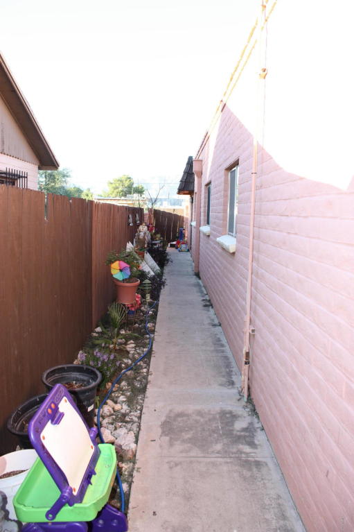 4137 E North, Tucson, AZ 85712