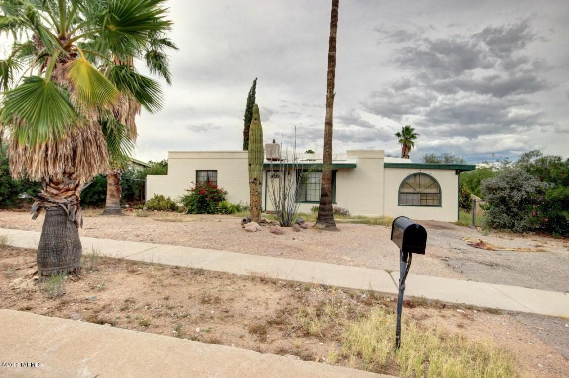 2002 W Saxony, Tucson, AZ 85713