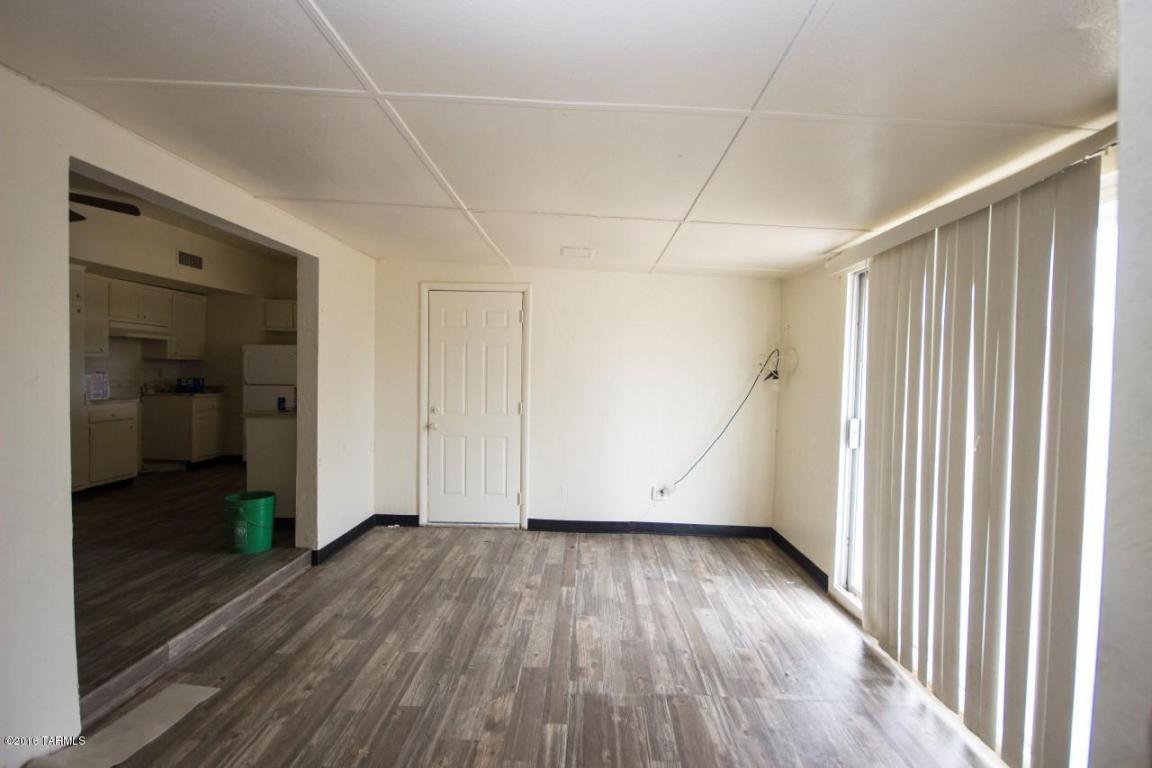 2002 W Saxony, Tucson, AZ 85713