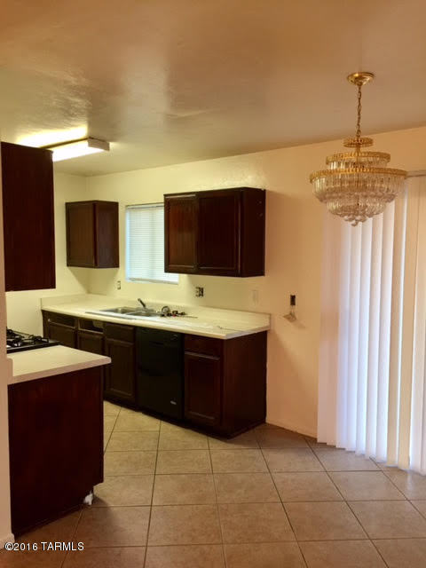 3045 S Campbell, Tucson, AZ 85713