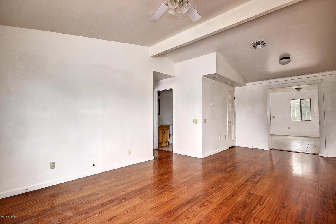 1855 W Calle Del Arroyito, Tucson, AZ 85713