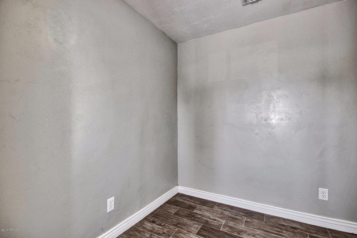 1832 W Calle Del Arroyito, Tucson, AZ 85713