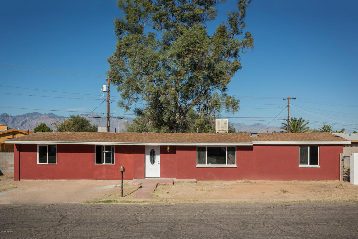 2331 E Warwick, Tucson, AZ 85713