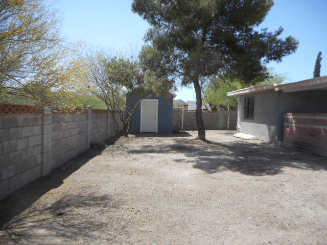 1943 W Saxony RdTucson, AZ, 85713Pima County