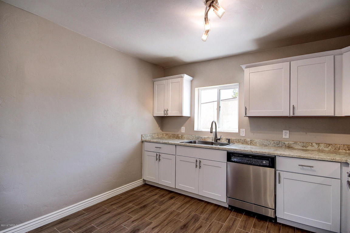 225 E Fairground, Tucson, AZ 85714