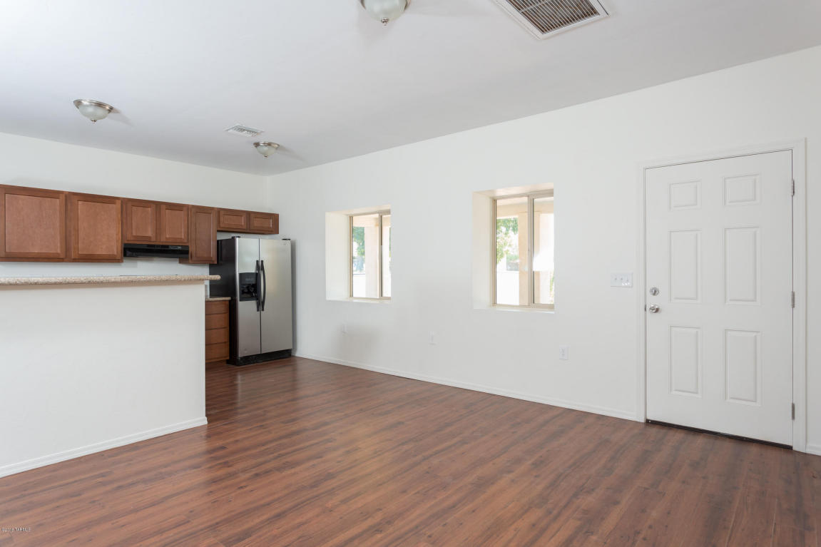 102 W Palmdale, Tucson, AZ 85714