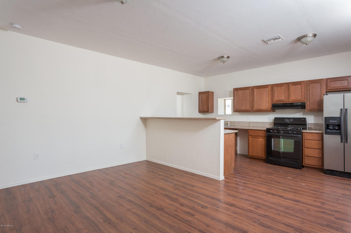 102 W Palmdale, Tucson, AZ 85714