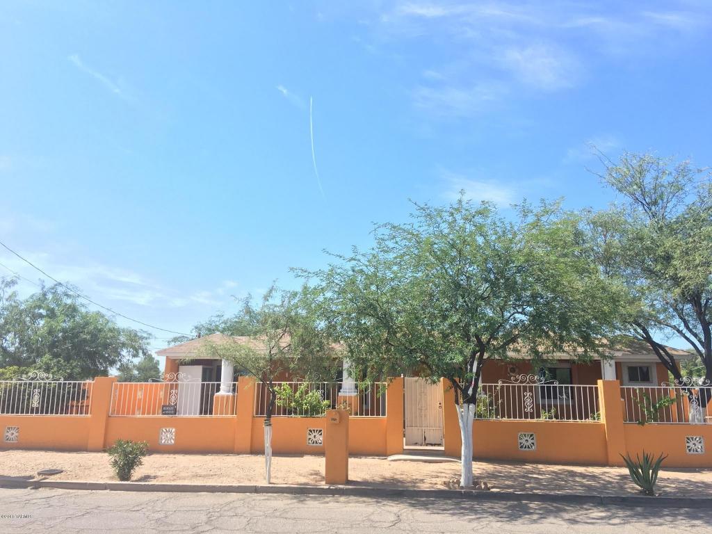 397 W President, Tucson, AZ 85714