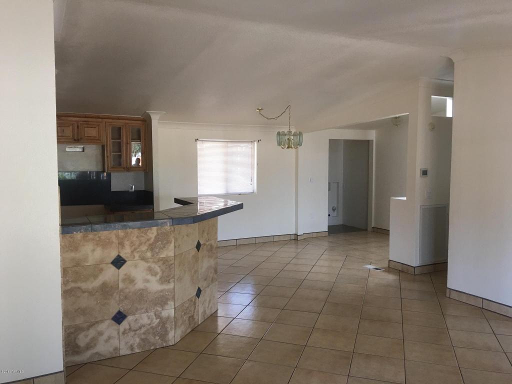 397 W President, Tucson, AZ 85714