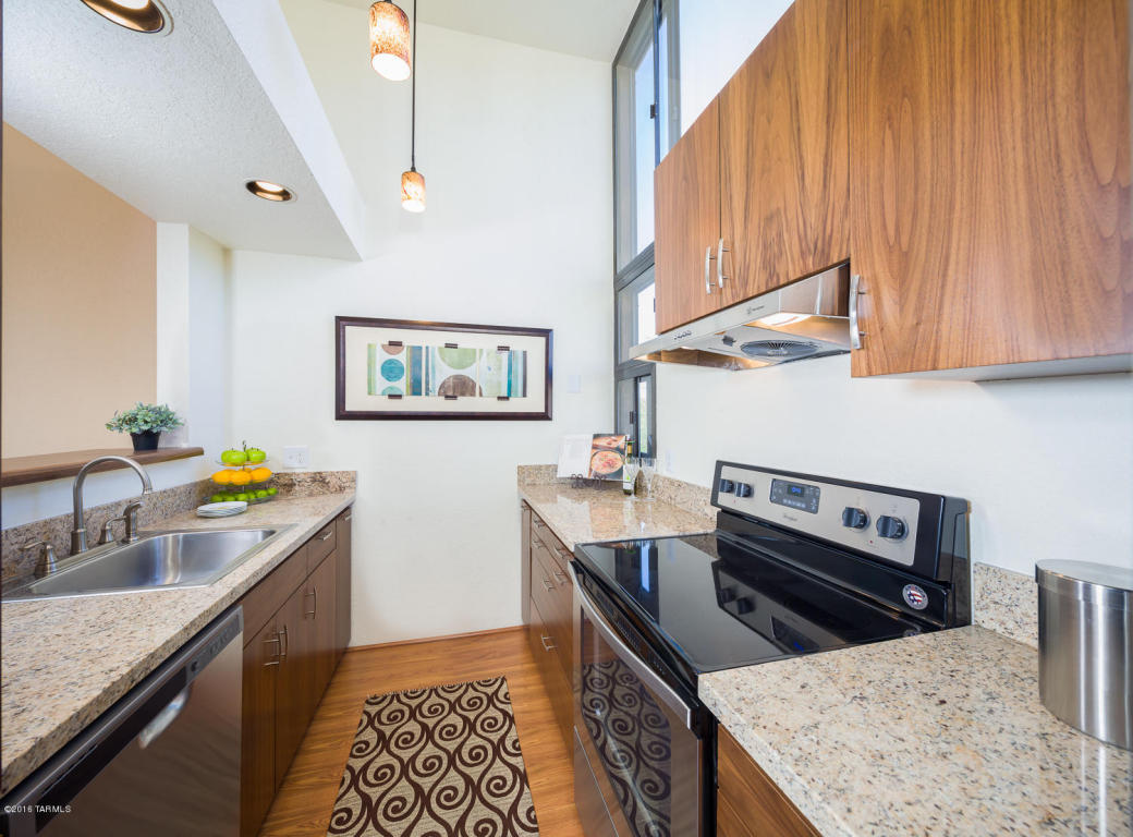 7622 E Callisto, Tucson, AZ 85715