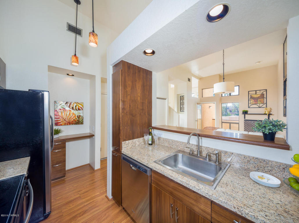 7622 E Callisto, Tucson, AZ 85715