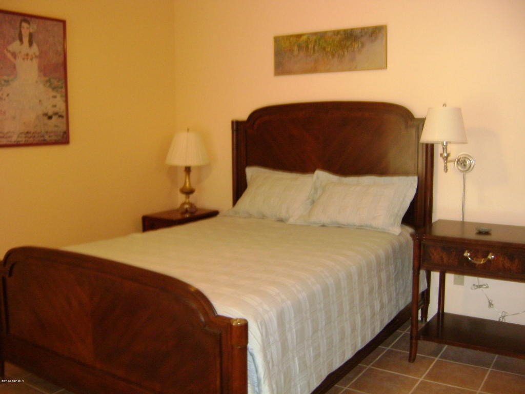 1855 N Camino Alicante, Tucson, AZ 85715