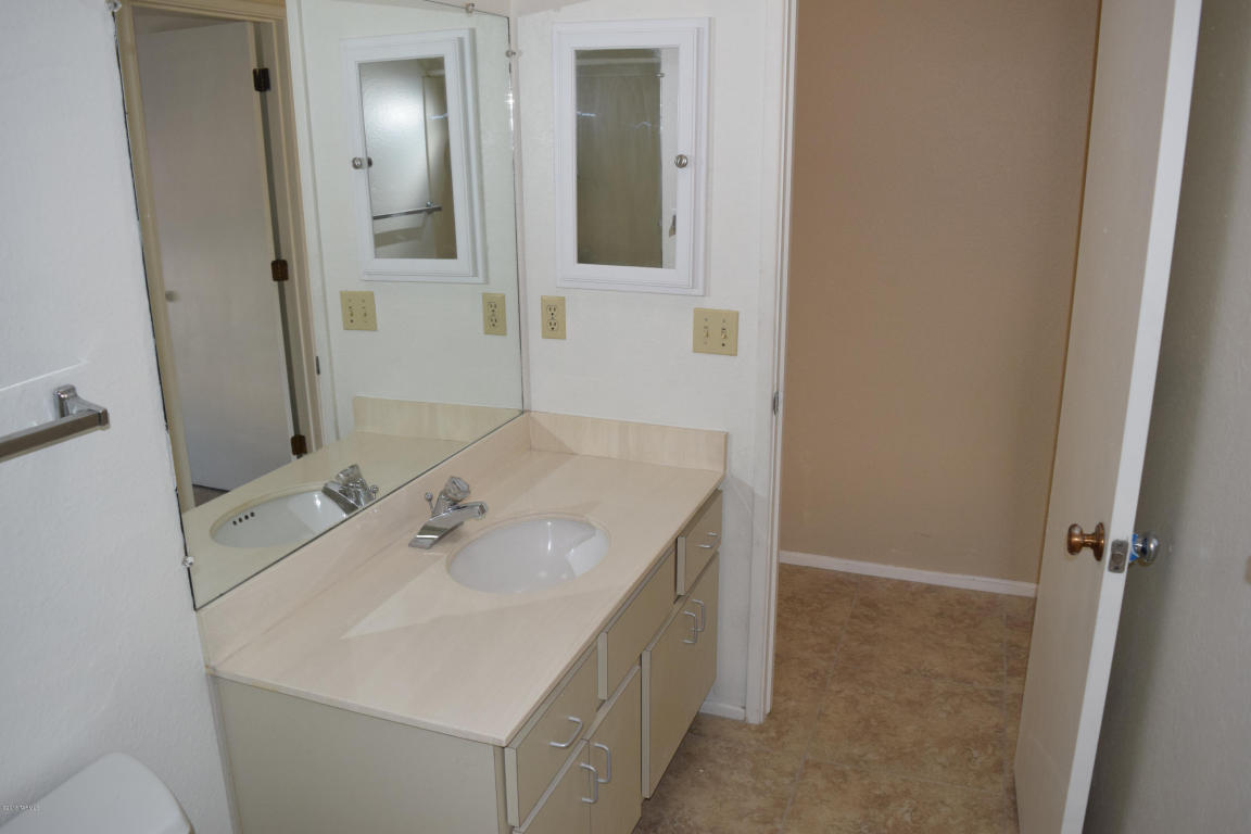 8956 E PALMS PARK, Tucson, AZ 85715