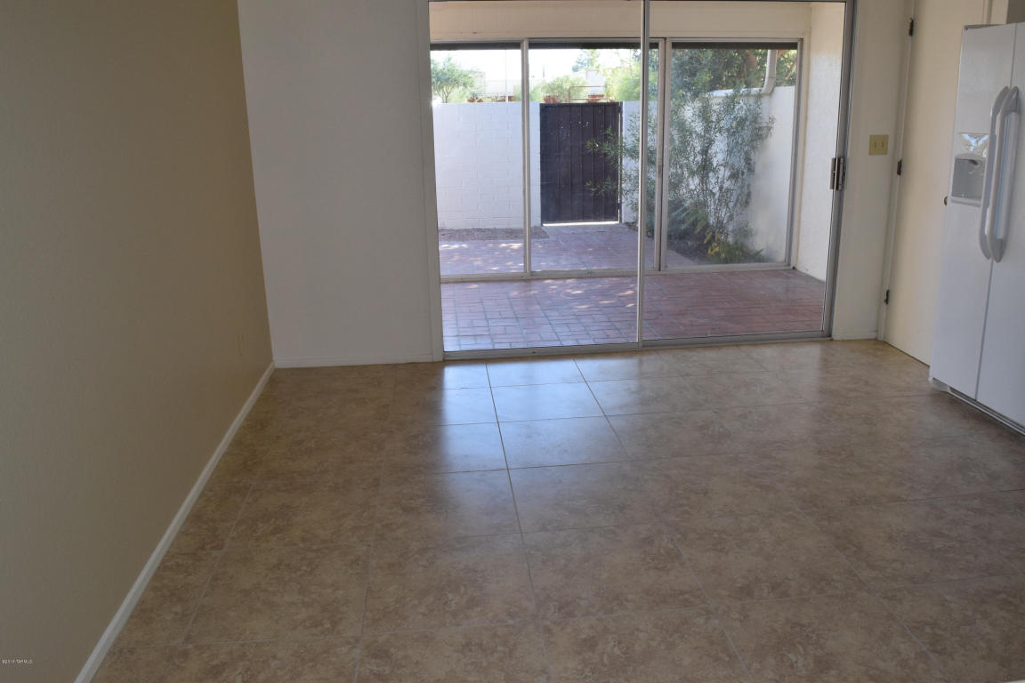 8956 E PALMS PARK, Tucson, AZ 85715