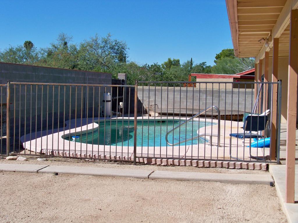 9462 E Calle Eunice, Tucson, AZ 85715