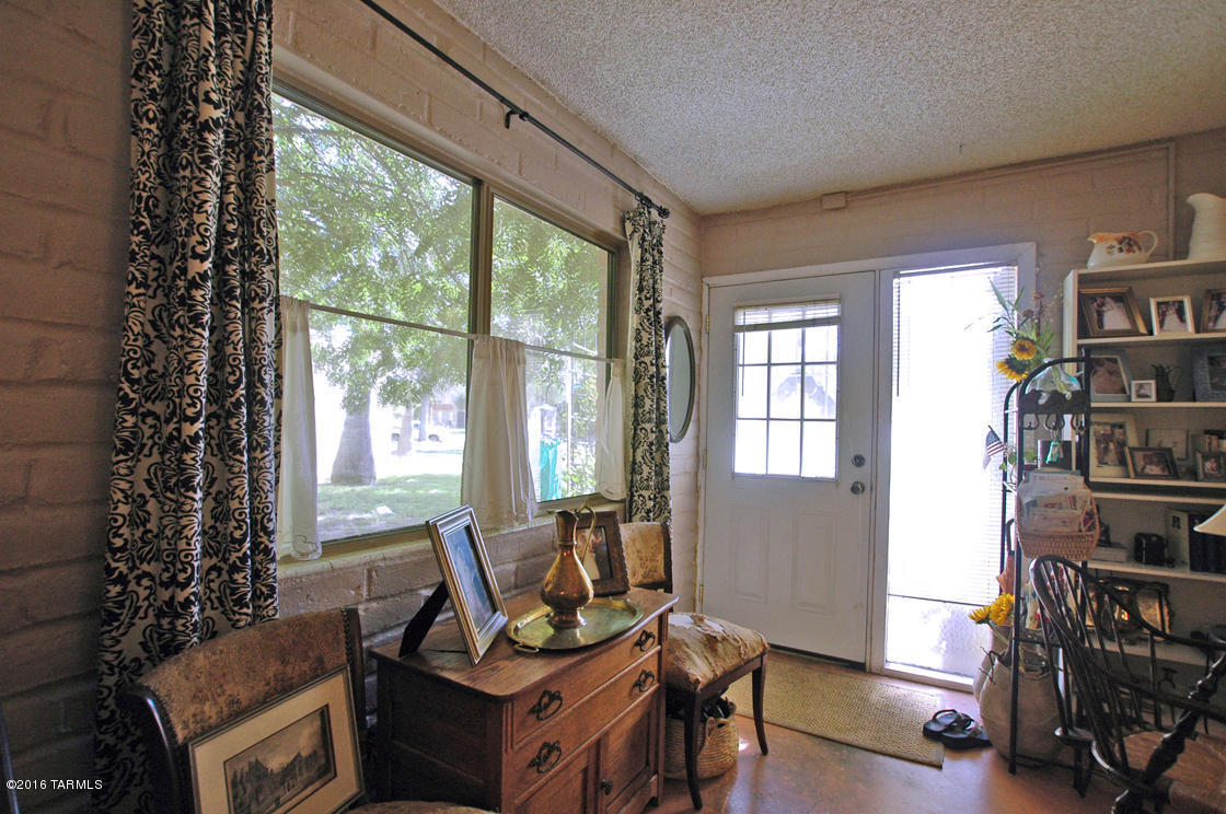 6549 E Calle La Paz, Tucson, AZ 85715