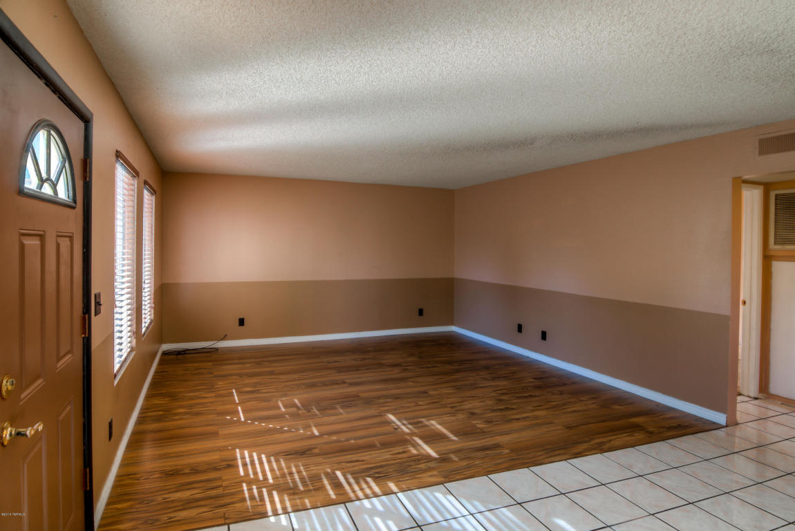 6617 E Calle Alegria, Tucson, AZ 85715