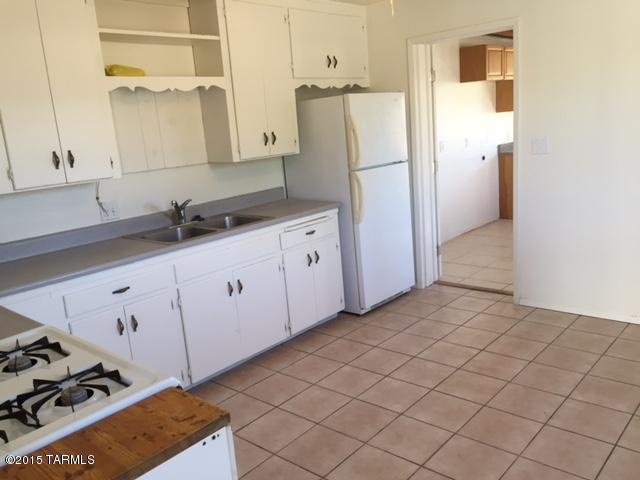 971 N Chrysler, Tucson, AZ 85716