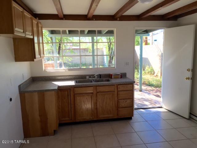 971 N Chrysler, Tucson, AZ 85716