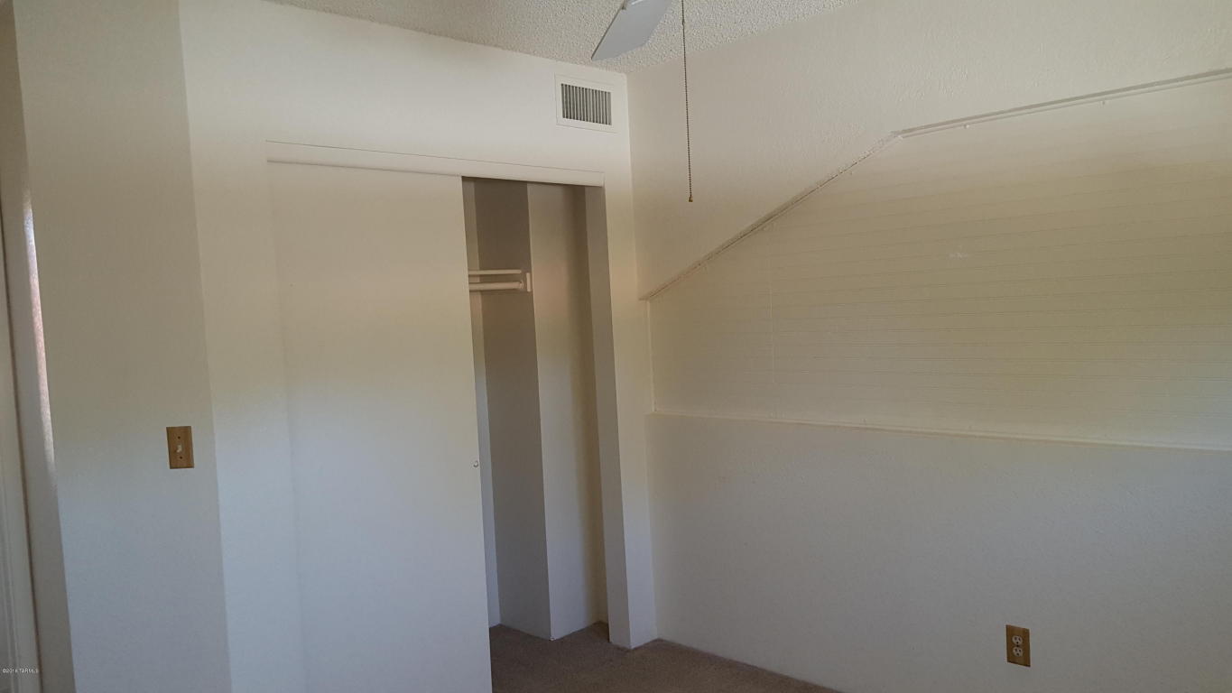 2961 E Greenlee, Tucson, AZ 85716