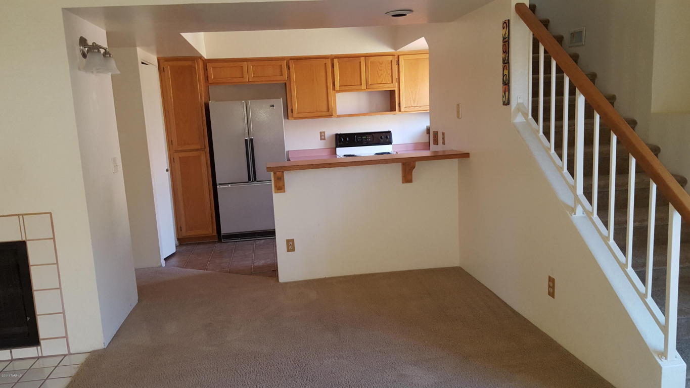 2961 E Greenlee, Tucson, AZ 85716