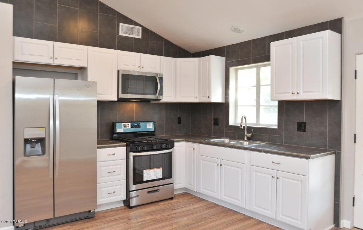 2502 E Sylvia, Tucson, AZ 85716