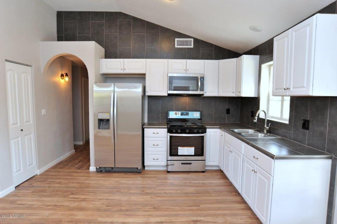2502 E Sylvia, Tucson, AZ 85716