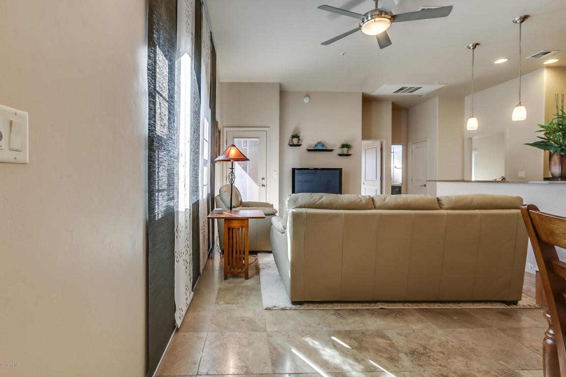 2010 E River Road, Tucson, AZ 85718