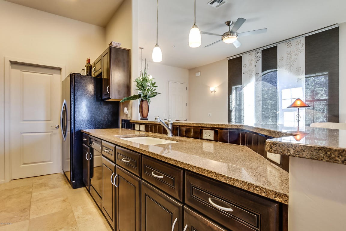 2010 E River Road, Tucson, AZ 85718