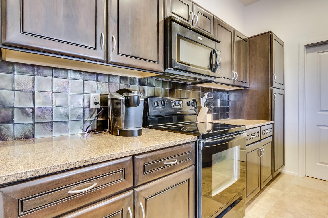 2010 E River Road, Tucson, AZ 85718