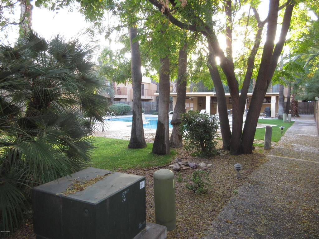 1337 E Fort Lowell, Tucson, AZ 85719