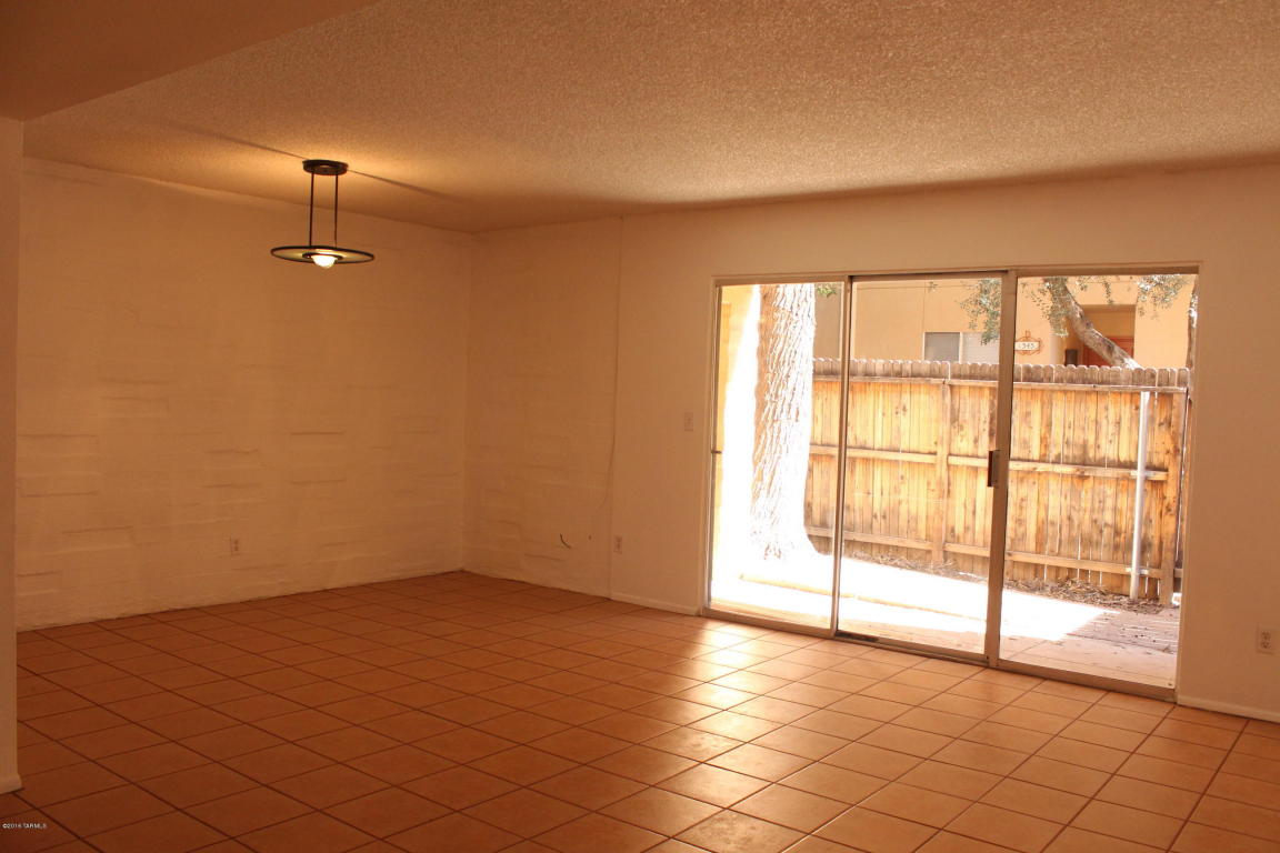 1337 E Fort Lowell, Tucson, AZ 85719