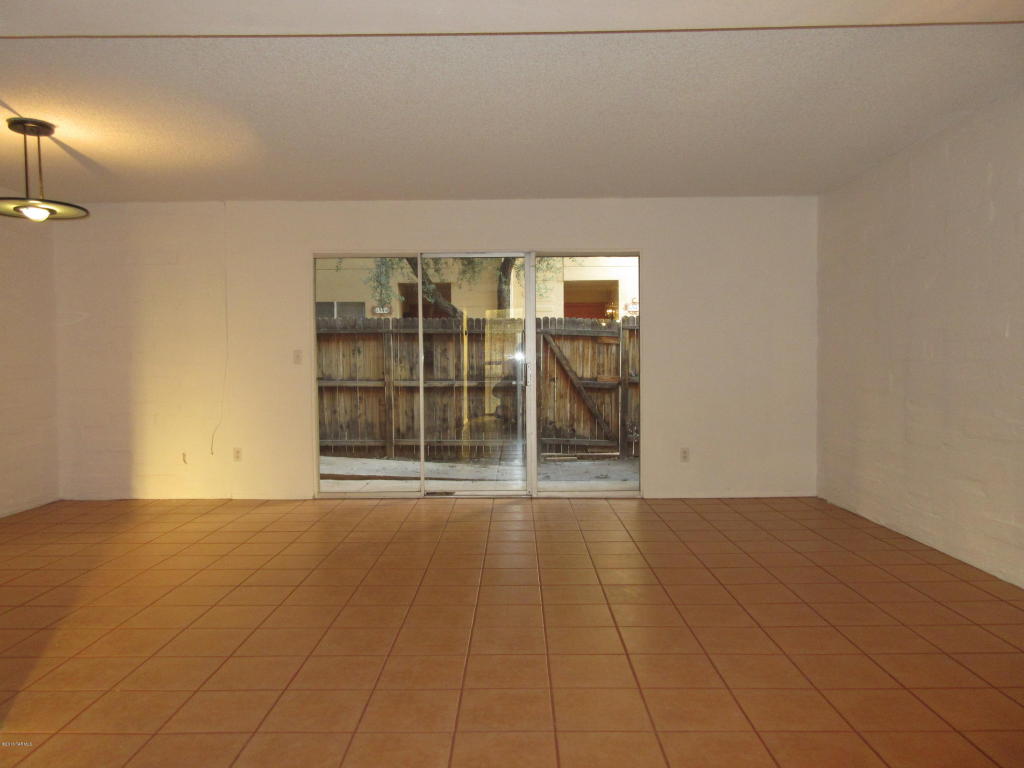 1337 E Fort Lowell, Tucson, AZ 85719