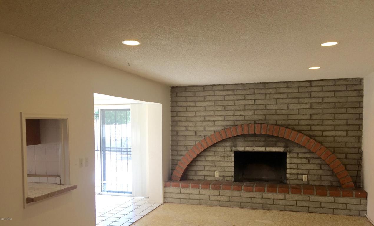 9812 E Creek, Tucson, AZ 85730